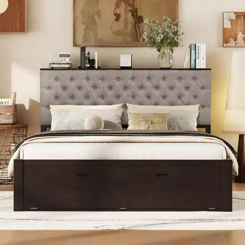 Letto a piattaforma Queen Espresso / Grigio con contenitore – 4 cassetti, scarpiera e testiera imbottita, per 1–2 adulti