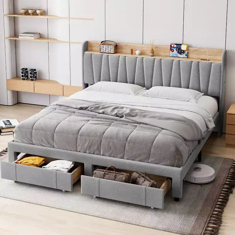 Letto a piattaforma imbottito grigio/beige con testiera contenitore, cassetti e stazione di ricarica, Queen